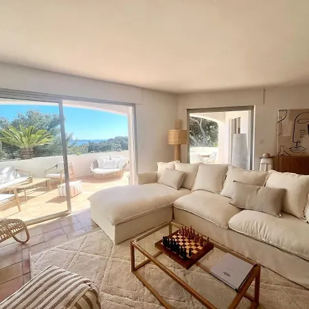 Dolce Vue Et Piscine Villa