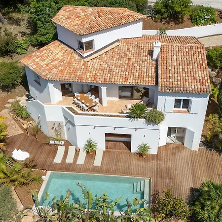 Dolce Vue Et Piscine * Hyères