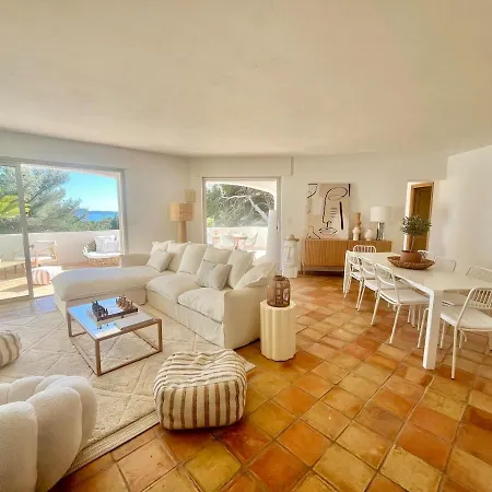 Dolce Vue Et Piscine Villa *
