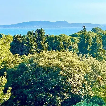 Dolce Vue Et Piscine Villa