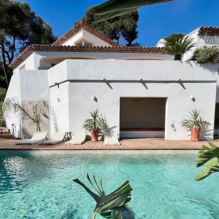Dolce Vue Et Piscine * Hyères