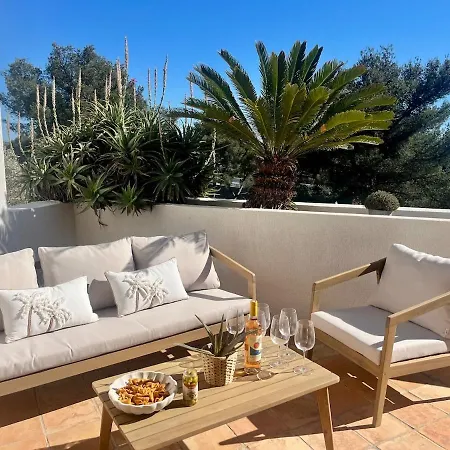 Dolce Vue Et Piscine Villa